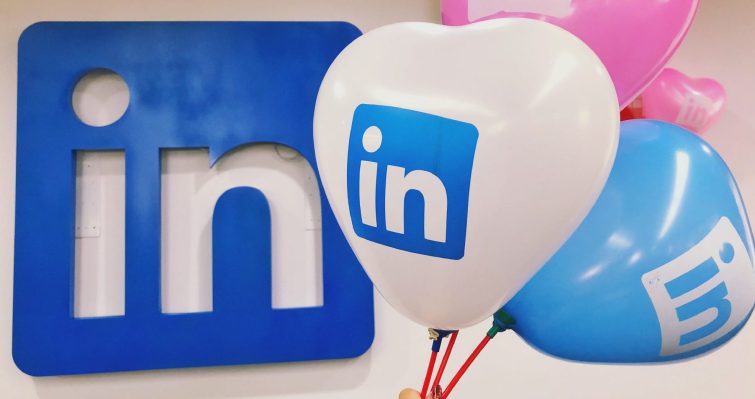 LinkedIn ahora requiere verificación de número de teléfono para todos los usuarios en China 1 LinkedIn ahora requiere verificación de número de teléfono para todos los usuarios en China