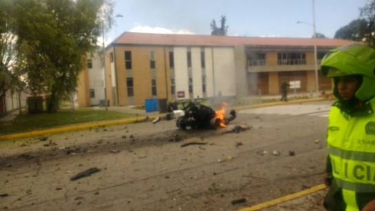Al menos 8 muertos por explosión de coche bomba en academia de policía en Bogotá 1 Al menos 8 muertos por explosión de coche bomba en academia de policía en Bogotá