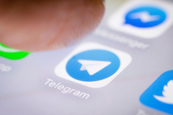 Daily Crunch: Telegram se eleva después de un corte en Facebook