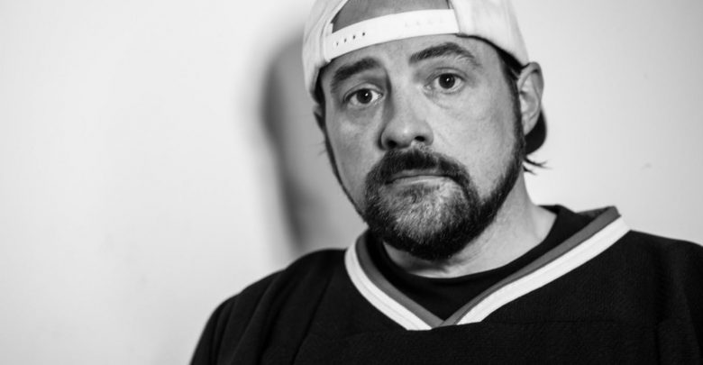 Cómo el podcast de Kevin Smith salvó a un fanático del suicidio | Screen Rant 1 Cómo el podcast de Kevin Smith salvó a un fanático