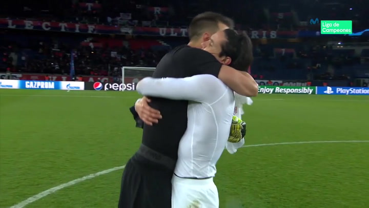 Champions League: PSG - Galatasaray. Gol de Cavani (5-0) Champions League: PSG - Galatasaray. Gol de Cavani (5-0)