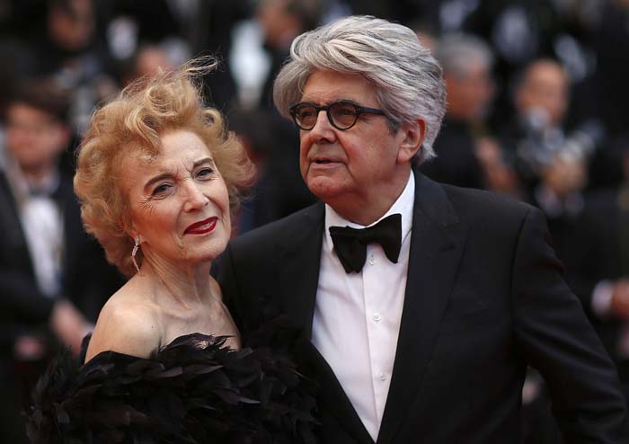 Penélope Cruz acapara los focos en la arriesgada alfombra roja de ‘Dolor y gloria’ en Cannes 7 1586755941 869 Penelope Cruz acapara los focos en la arriesgada alfombra roja