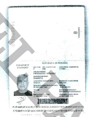 Los sobornos de Odebrecht en Angola: barcos y coches para comprar voluntades 3 Pasaporte del padre del exministro de Panamá Demetrio Papadimitriu.