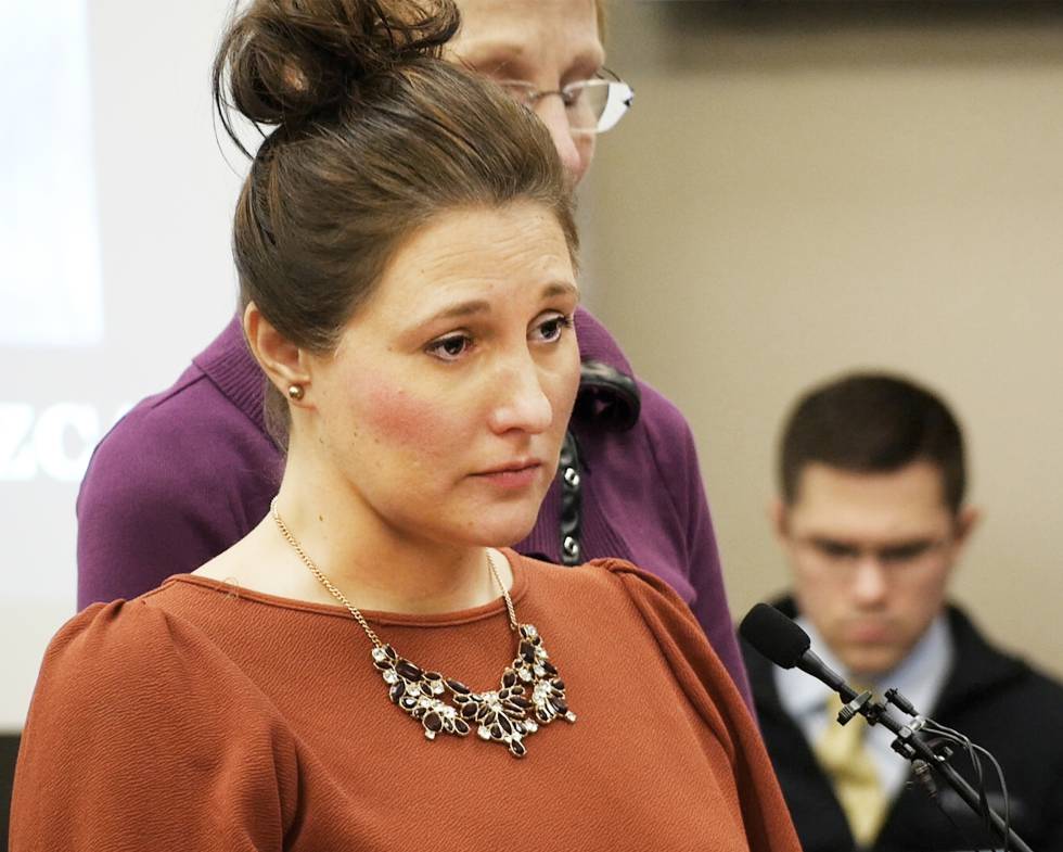 Detrás del depredador de gimnastas 2 Trinea Gonczar, cuya familia era amiga de Nassar, al atestiguar en el juicio que abusó de ella 800 veces