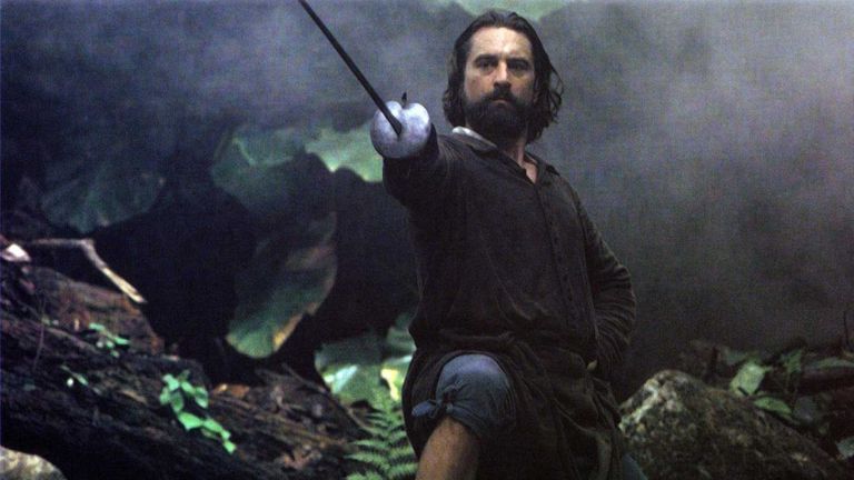 “Yo, Ennio Morricone, he muerto” 2 Robert De Niro, en 'La misión'.