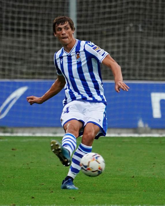 Cracks en marcha, a la espera de Silva 3 Le Normand intenta un pase vertical