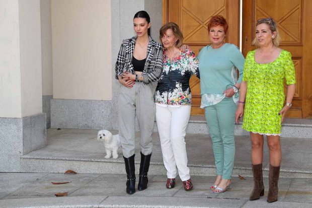 El remedio de Terelu Campos para acabar con su mala racha económica 4 Alejandra Rubio, María Teresa, Terelu y Carmen Campos