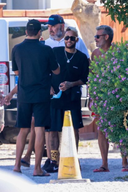 La vacaciones de Neymar en Ibiza tras la derrota de su equipo 3 Neymar