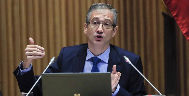 El Banco de España pide aumentar drásticamente el rastreo para evitar el coste económico de otro confinamiento 2 El gobernador del Banco de España, Pablo Hernández de Cos, en una comparecencia en el Congreso.