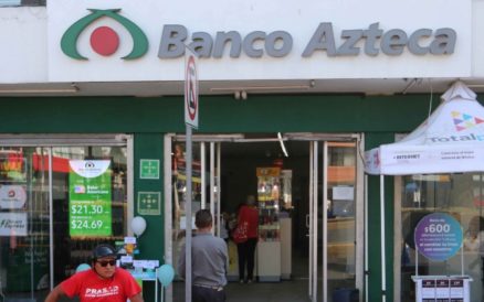 Expone Sabina Berman muerte de cajera del Banco Azteca por Covid-19; Grupo Salinas le responde 1 Expone Sabina Berman muerte de cajera del Banco Azteca por