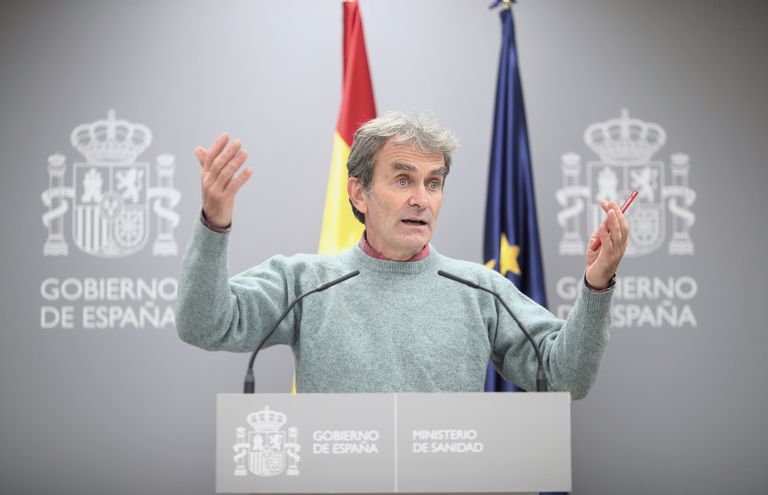 El Consejo de Enfermería denuncia “comentarios sexistas y denigrantes” de Fernando Simón 2 Fernando Simón, en una rueda de prensa en La Moncloa el pasado jueves.