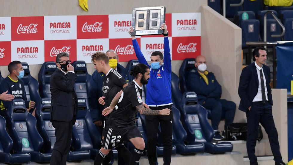 Odegaard pide paso y adelanta a Isco 1 Odegaard pide paso y adelanta a Isco