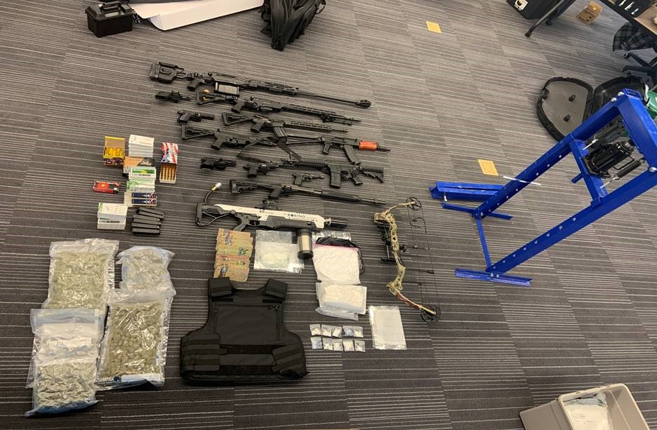 Elon Musk dijo que no era 'un lanzallamas' 2 guelph armas-incautadas- aburrida empresa lanzallamas