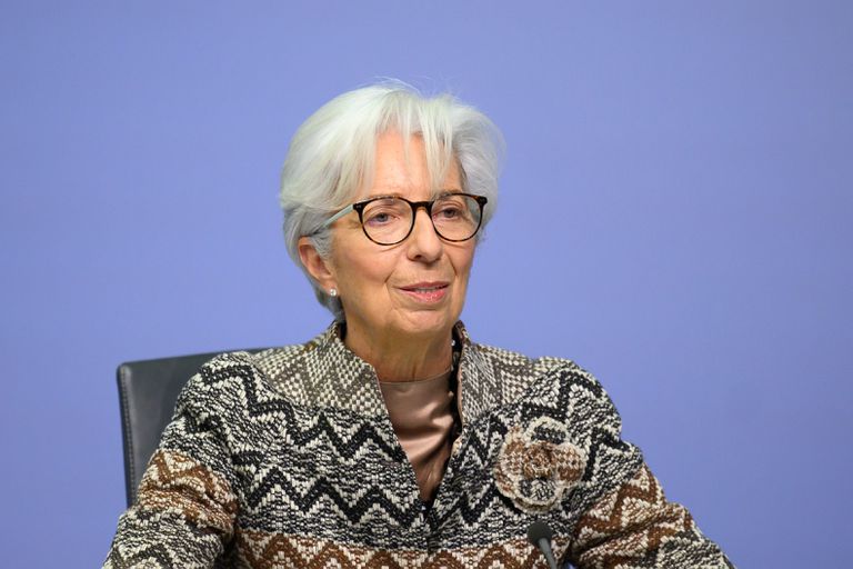 Lagarde advierte de que la inercia negativa y la tercera ola afectarán al primer trimestre del año 2 La presidenta del BCE, Christine Lagarde, durante el consejo de Gobierno de la entidad en diciembre.