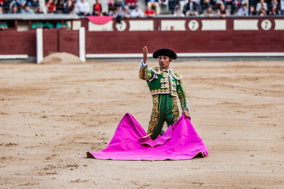 Seis taurinos analizan los efectos del virus y diseñan la tauromaquia de 2021 2 Gómez del Pilar, un torero revelación en 2020, en Las Ventas, el 12 de octubre de 2018.