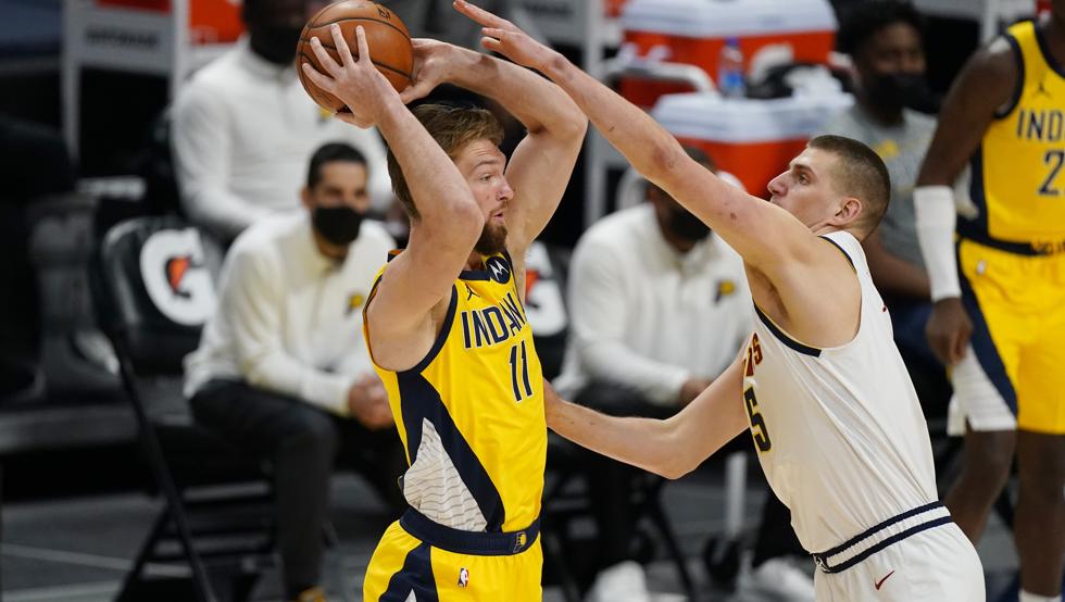 Jokic lo hace todo en la victoria de Denver sobre Indiana 1 Jokic lo hace todo en la victoria de Denver sobre