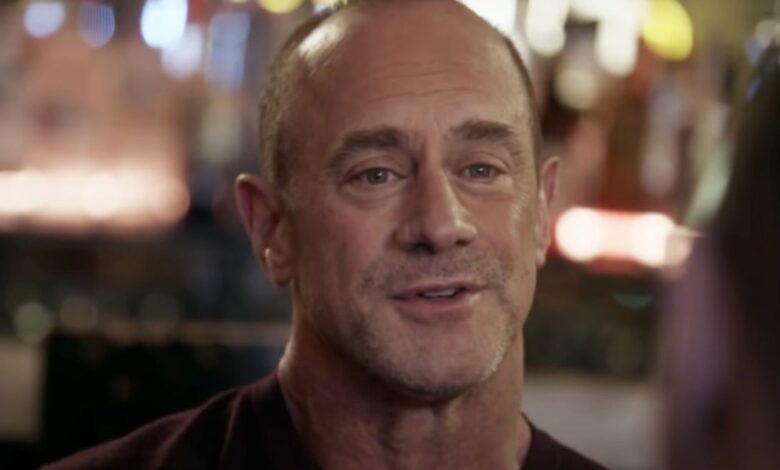 Stabler explica la salida de SVU en un nuevo clip cruzado 1 Stabler explica la salida de SVU en un nuevo clip