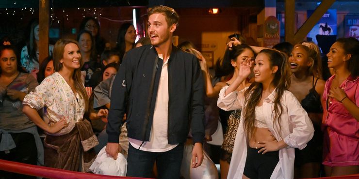 The Bachelor: 5 mejores cameos de concursantes anteriores (y 5 peores) 2 The Bachelor 5 mejores cameos de concursantes anteriores y 5.5