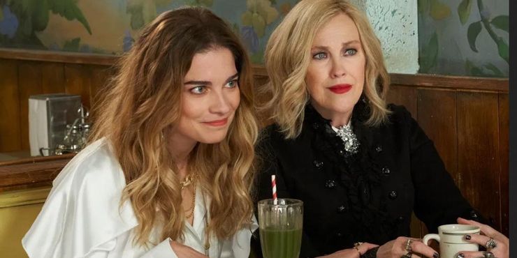 Schitt's Creek: 10 momentos subestimados de los que no se habla lo suficiente 3 1620783585 921 Schitts Creek 5 veces Johnny y Moira fueron los mejores.5