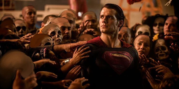 Superman: 7 formas en que Tyler Hoechlin es cómico preciso (y 6 formas en que Henry Cavill es mejor) 11 1624393251 871 DCEU 10 opiniones impopulares sobre Superman segun Reddit.5