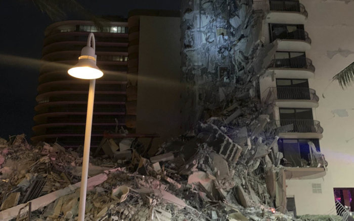 EU: Reportan ‘colapso parcial’ de un edificio en Miami; al menos un muerto 1 EU: Reportan ‘colapso parcial’ de un edificio en Miami; al menos un muerto