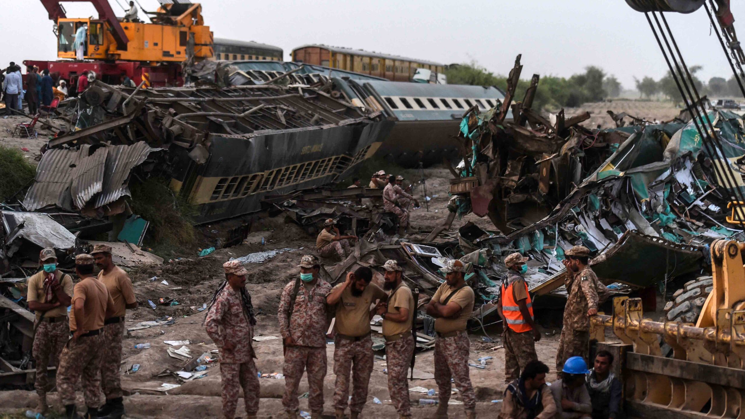 Choque de trenes: sube a 63 la cifra de muertos, hay más de 100 heridos 1 Choque de trenes sube a 63 la cifra de muertos scaled