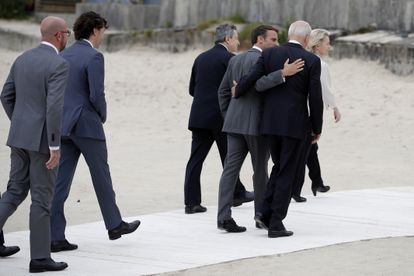 Después de la pandemia: es pronto para celebrar 2 Emmanuel Macron y Joe Biden, en Cornwall, Reino Unido, durante la cumbre del G-7 el pasado 11 de junio.