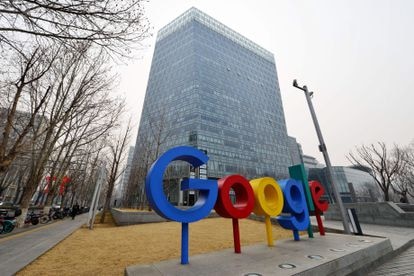 Eliminar algunas ‘cookies’ no es suficiente. Las tecnológicas tienen que ir más allá 2 La oficina de Google en Beijing (China), el 10 de marzo de 2021.