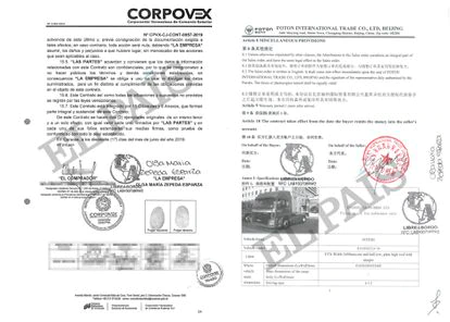 A la izquierda, el contrato que firmó Libre Abordo para exportar maíz mexicano a Venezuela. A la derecha, el convenio de compra de los camiones chinos que se enviaron al país sudamericano.