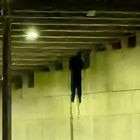 Pueblos en llamas y matanza de civiles: la guerra del narco de la era López Obrador 3 Los cuerpos de dos policías estatales de San Luis Potosí fueron hallados sin vida en un puente vehicular de Zacatecas.