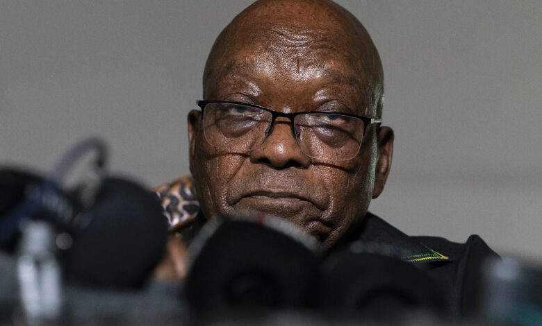El expresidente sudafricano Jacob Zuma entra en prisión para cumplir una pena de 15 meses 1 El expresidente sudafricano Jacob Zuma entra en prision para cumplir