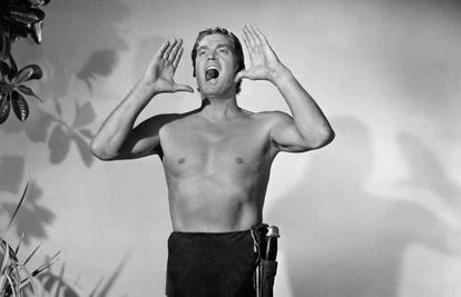 El inesperado encuentro de Tarzán con Gladiator en el corazón de África 2 El actor Johnny Weissmuller en la piel de Tarzán, en un fotograma de 1940.