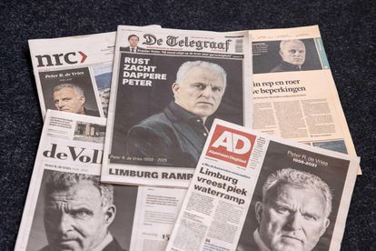 Morir por la verdad 2 Las portadas de varios diarios holandeses informan sobre la muerte de periodista Peter R. de Vries.