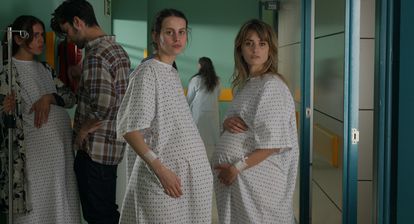 ‘Madres paralelas’, de Pedro Almodóvar, abrirá el Festival de Venecia 2 Milena Smitt, izquierda, y Penélope Cruz, en 'Madres paralelas', de Pedro Almodóvar.