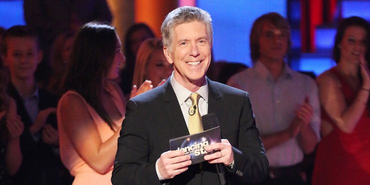 DWTS: un desglose de lo que se les paga a los bailarines, estrellas y presentadores 4 1628970343 218 DWTS un desglose de lo que se les paga a.5