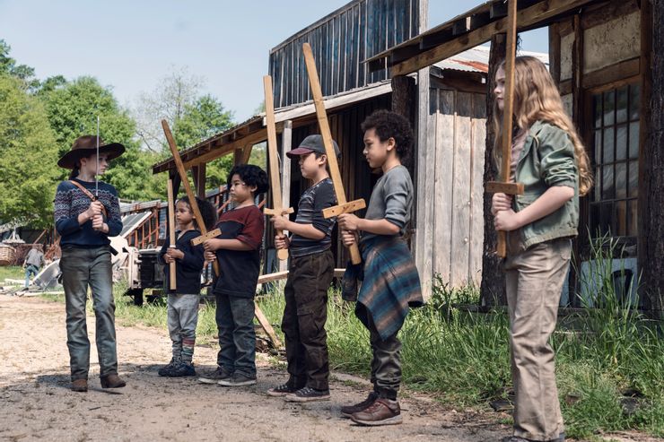 Las imágenes de la temporada 11 de Walking Dead provocan que Maggie y Negan se unan 9 1628988355 215 Las imagenes de la temporada 11 de Walking Dead provocan.5