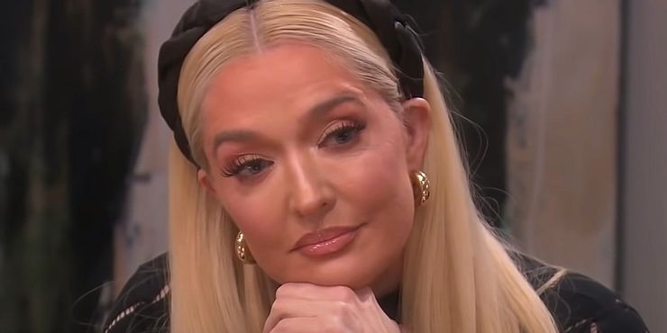 RHOBH: Erika Jayne criticada por los fanáticos por revelar una foto de IG en medio de una demanda 2 1629027215 564 The Real Housewives of Beverly Hills 10 mejores episodios de.5