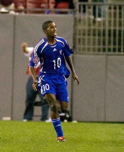 Cuando la política se impone a las medallas 2 El jugador cubano Yordany Alvarez antes de desertar en el partido frente a los Estados Unidos en las eliminatorias a Pekín 2008.