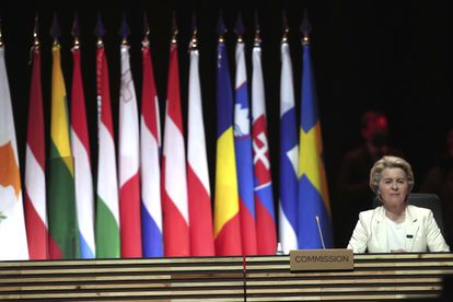 Europa y el reto del federalismo 2 La presidenta de la Comisión Europea Ursula von der Leyen en mayo de 2021, durante la reunión de la UE en Oporto.