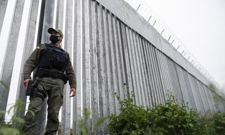 Grecia levanta una nueva valla en la frontera con Turquía en previsión de la llegada masiva de refugiados afganos 1 Grecia levanta una nueva valla en la frontera con Turquia