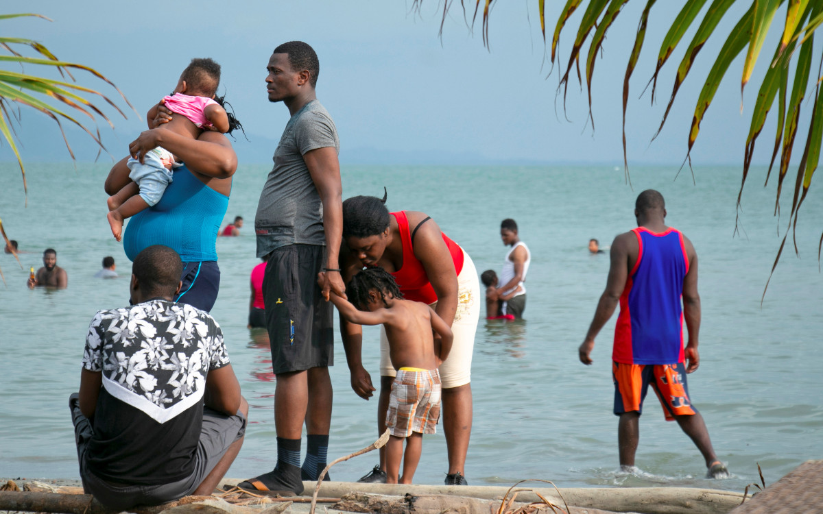 Migrantes rumbo a EU saturan ciudad colombiana tras levantarse cierre de frontera por Covid 2 Migrantes rumbo a EU saturan ciudad colombiana tras levantarse cierre