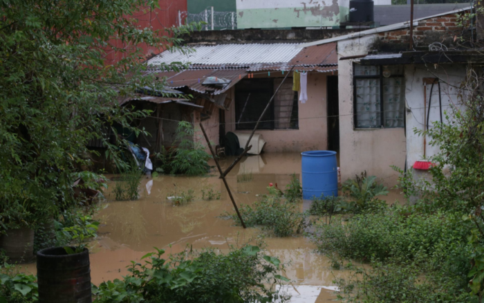 Sedena y Semar entregan de manera directa apoyos a damnificados por Grace en Veracruz 1 Sedena y Semar entregan de manera directa apoyos a damnificados
