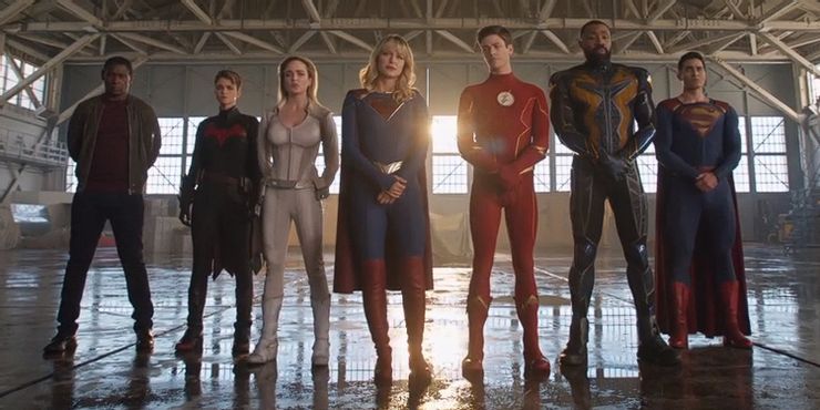 Superman: 7 formas en que Tyler Hoechlin es cómico preciso (y 6 formas en que Henry Cavill es mejor) 2 Superman 7 formas en que Tyler Hoechlin es comico preciso.5