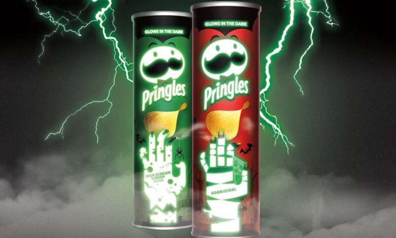 Pringles estrena latas espeluznantes que brillan en la oscuridad para Halloween 1 1630604249 Pringles estrena latas espeluznantes que brillan en la oscuridad para