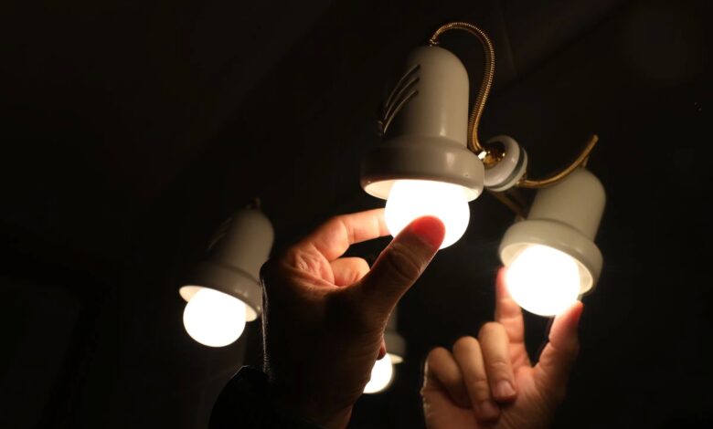 La escalada del precio de la luz se tomará un respiro este martes: bajará hasta los 127 euros 1 1630960641 La escalada del precio de la luz se tomara un