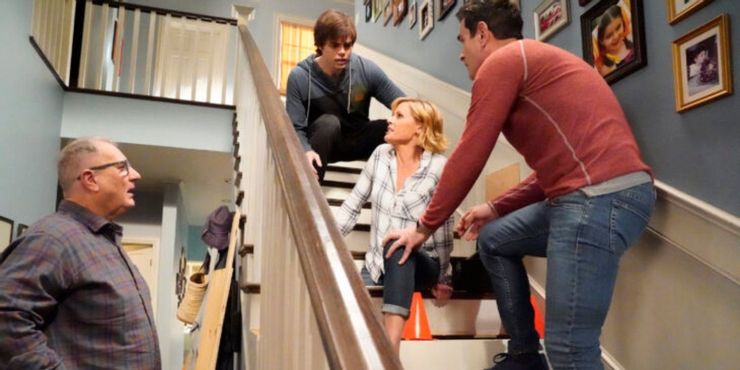 Modern Family: 10 maneras en que Claire es la mamá de televisión favorita de todos 9 1631822860 947 Modern Family 10 maneras en que Claire es la mama.5
