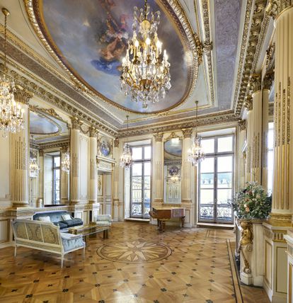 Cómo la fingida naturalidad de Josefina Bonaparte cambió la historia del traje 3 La Maison Chaumet en la parisina Place Vendome, donde puede verse la exposición de Napoleón y Josefina Bonaparte.