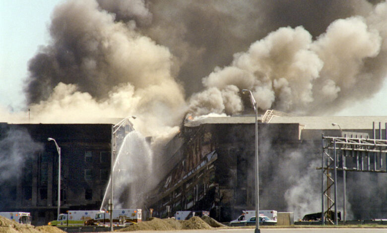 El FBI desclasifica un documento sobre la relaciones de un saudí con dos de los terroristas del 11-S 1 El FBI desclasifica un documento sobre la relaciones de un