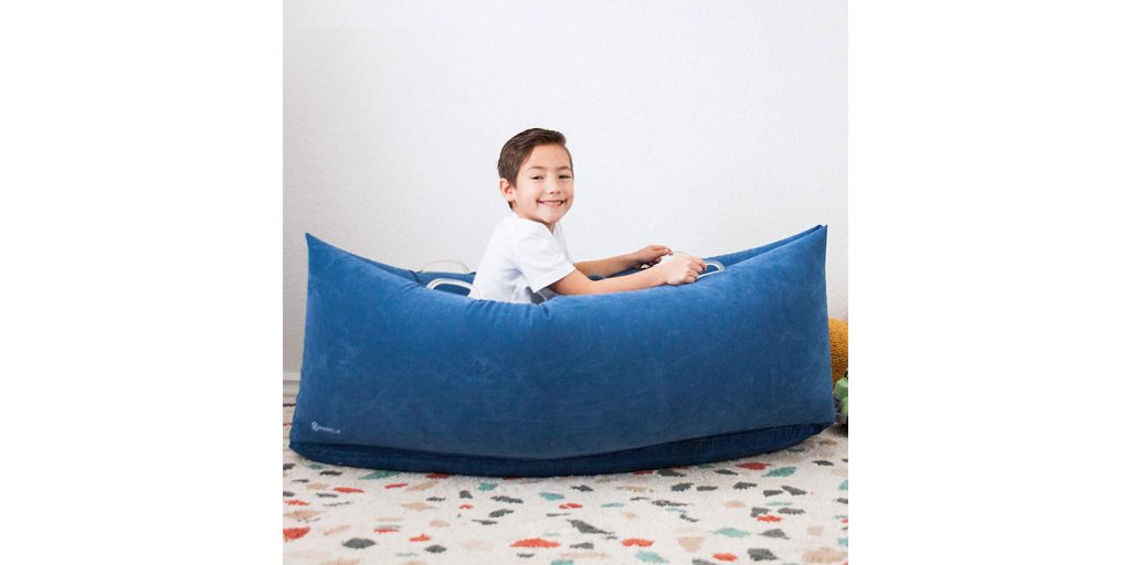 Sillas sensoriales para niños: la mejor inversión 4 Peapod sensorial hinchable Harkla Hug para niños con necesidades sensoriales