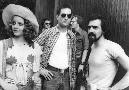 Jodie Foster, el milagro de la actriz que gusta a todos 3 Jodie Foster y Robert de Niro, con el director Martin Scorsese, en el rodaje de 'Taxi Driver' (1976).